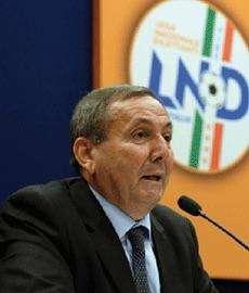 Deferito l'ex presidente della Lnd.