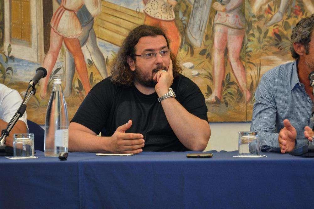 ...intanto Columella "avvisa" la città dei Sassi...