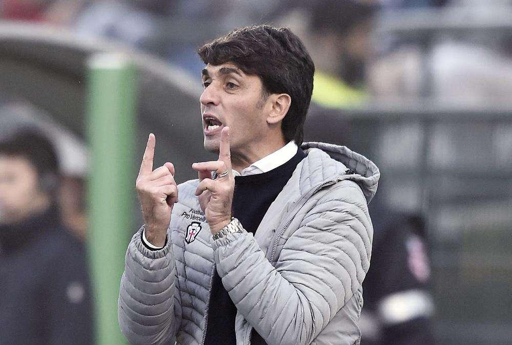 La Paganese esonera mister Grassadonia ed al suo posto ritorna Lello Di Napoli