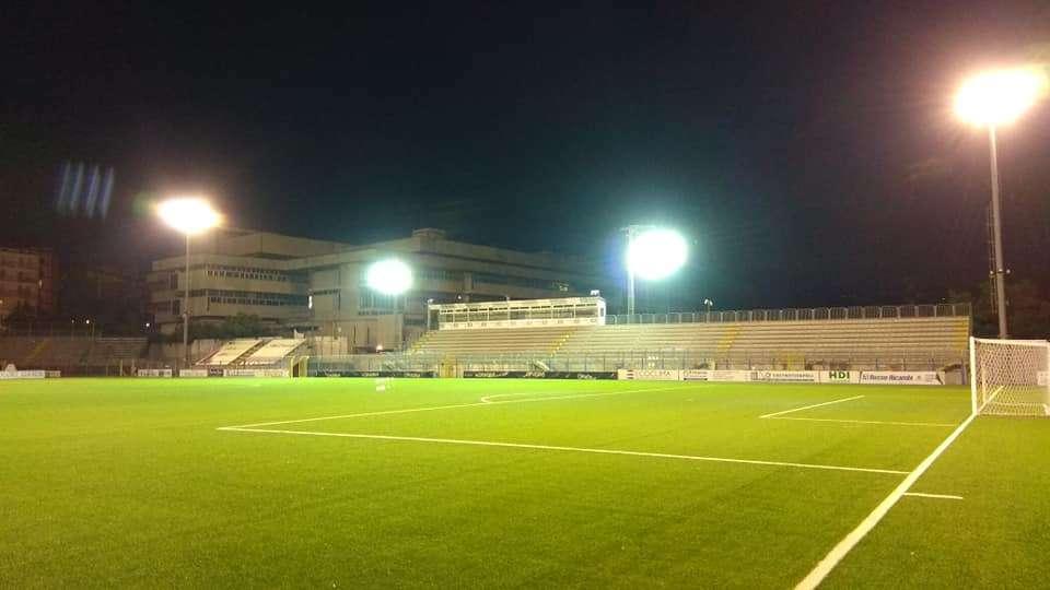 Il "Viviani" necessita di nuovi interventi...ecco cosa servirà al catino calcistico cittadino per essere in regola...