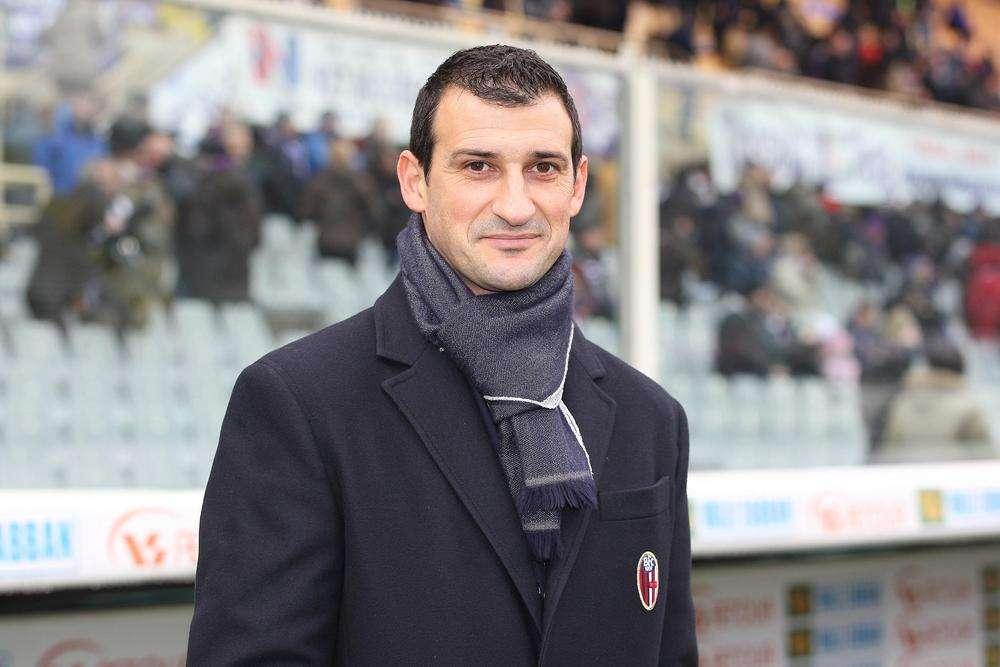 Accoltellati al centro commerciale di Assago, da calciatore a eroe: chi è Massimo Tarantino