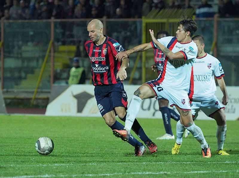 L'ex rossoblu Sonny D'Angelo fa volare l'Avellino, un goal al 95' condanna la Viterbese