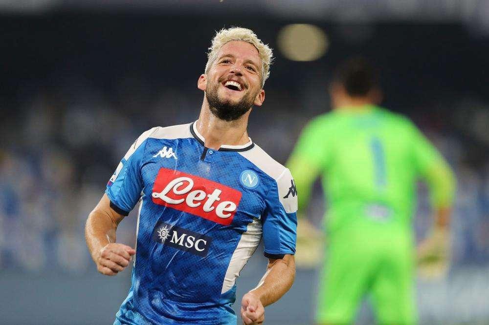 De Laurentiis spinge Mertens verso il Bari ma...
