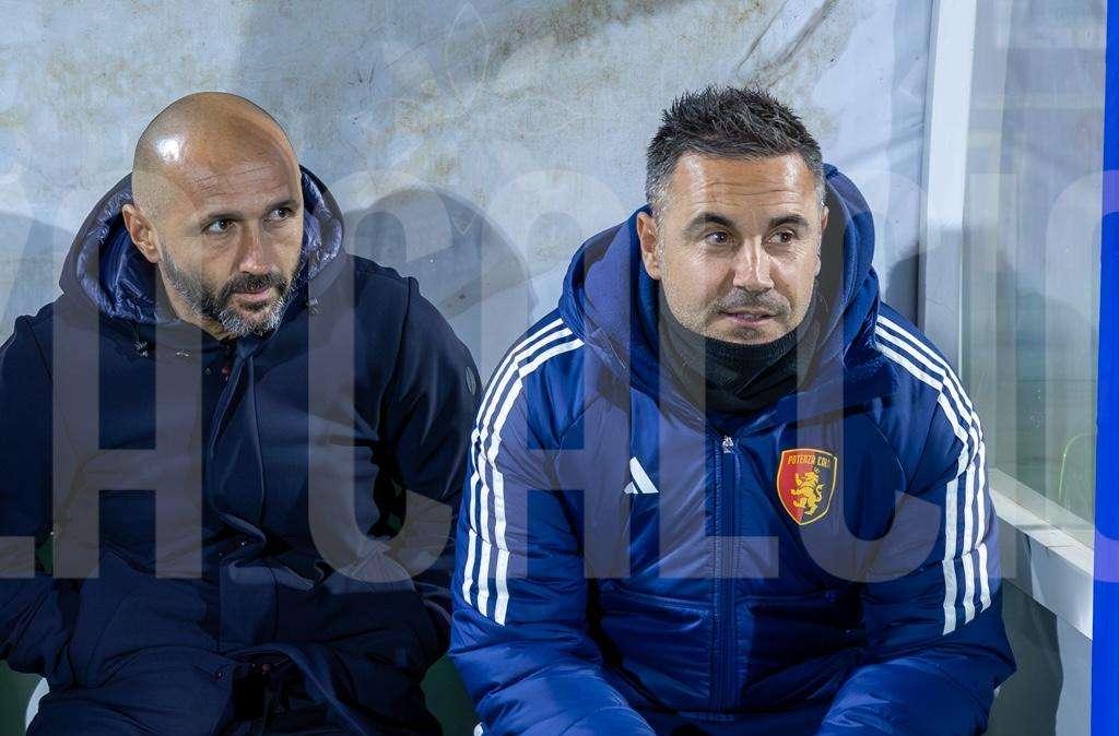 Potenza, esonerati il tecnico Marchionni e il ds Varrà: ecco il comunicato del club rossoblù