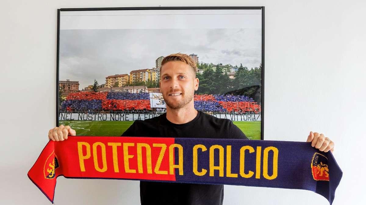 UFFICIALE, Caturano è un giocatore del Potenza