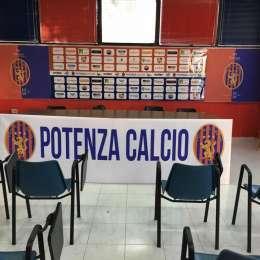 Per la presentazione del nuovo Potenza si attende...