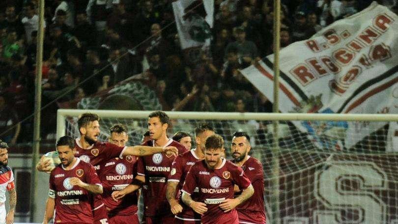 La Reggina corrisponderà gli stipendi per intero ai propri tesserati