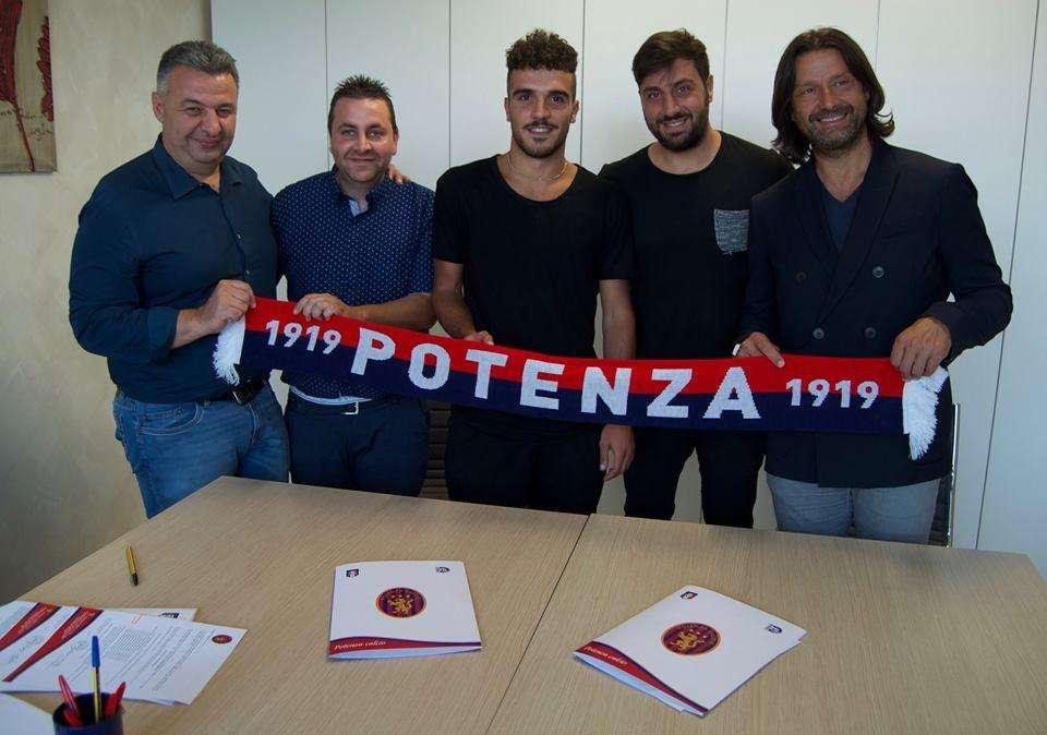 UFFICIALE: Arriva anche il comunicato del Potenza, Coccia si tinge di rossoblu.