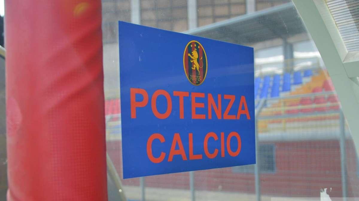 I lettori hanno scelto: è Lorenzo Vecchi il miglior rossoblu di Potenza-Bari