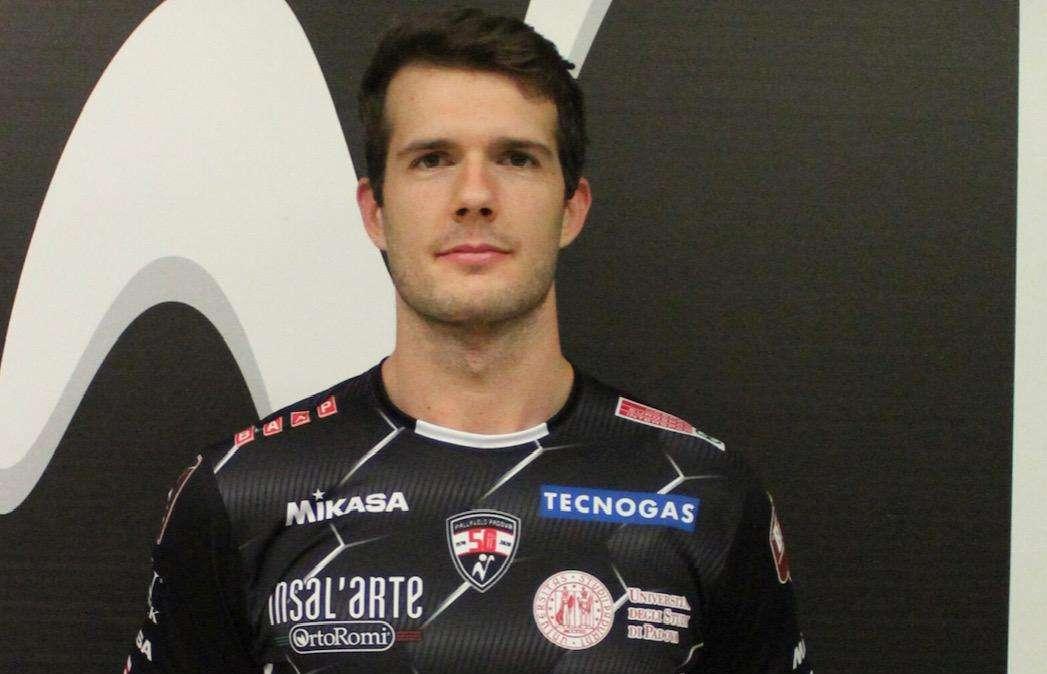 Volley A2. Nuovo schiacciatore per la Rinascita Lagonegro, ingaggiato Sebastiano Milan