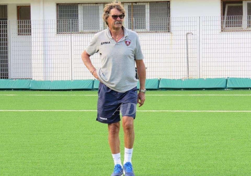 Nocerina, mister Morgia squalificato per un mese.