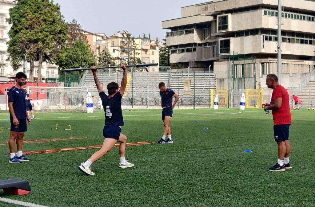 Potenza, prosegue la preparazione al Viviani sotto lo sguardo vigile di mister Siviglia