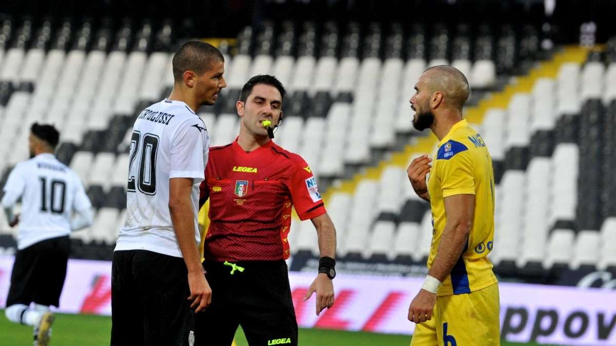 Picerno, caccia a un difensore svincolato: si valutano diversi profili tra cui un clamoroso ritorno!