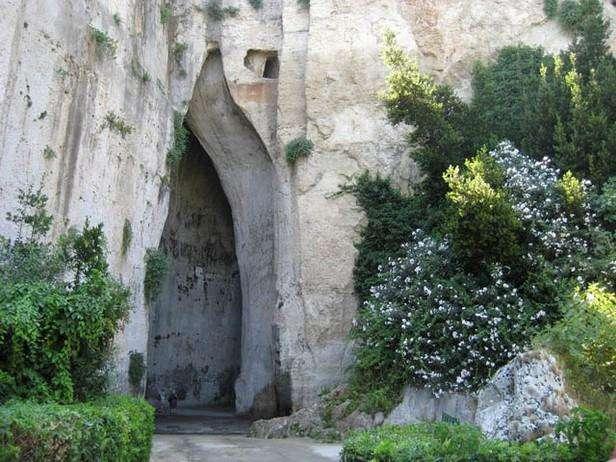 L'orecchio di Siracusa...e le orecchie di Potenza...