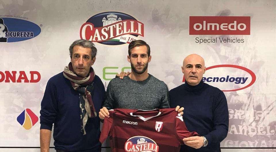 L'ex difensore del Potenza Ungaro si accasa a...