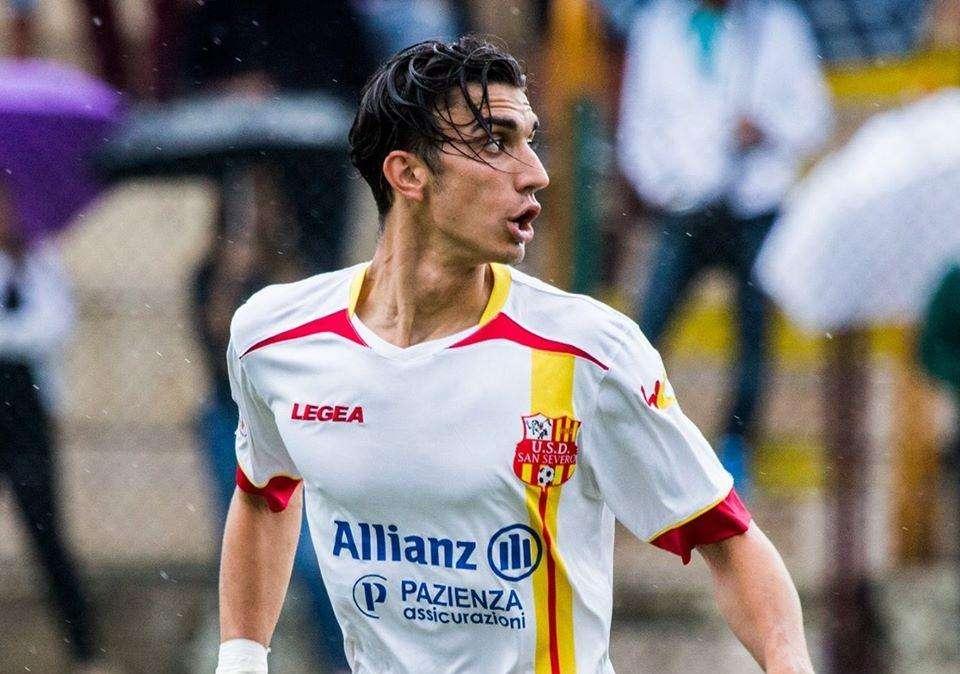 Il calciatore lucano Lobosco dovrà essere "rimborsato" dal Viareggio...