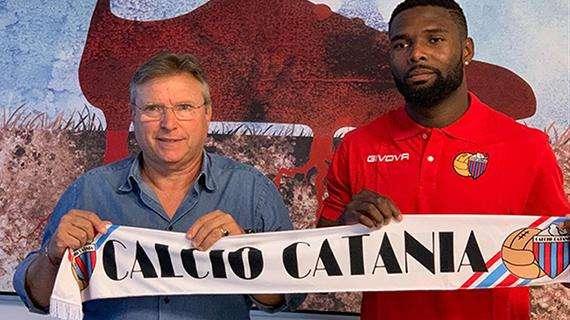 Il difensore camerunense Moïse Emmanuel Mbendé al Catania