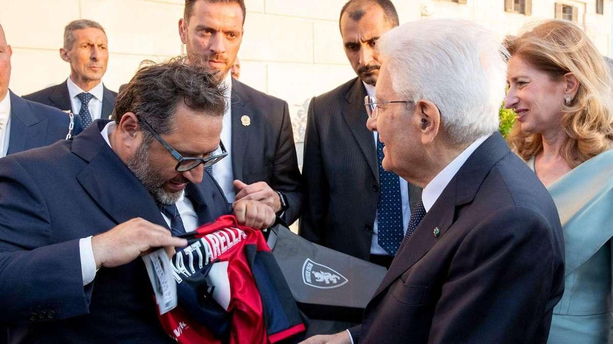 Potenza, sessanta anni fa la promozione in B. "Peppone" omaggia Mattarella di una maglia personalizzata