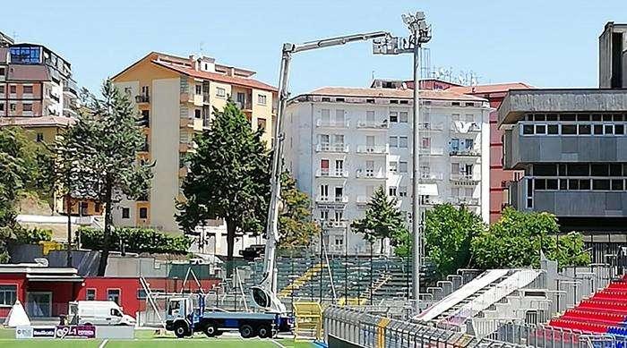 Stadio Viviani... E luce fu...
