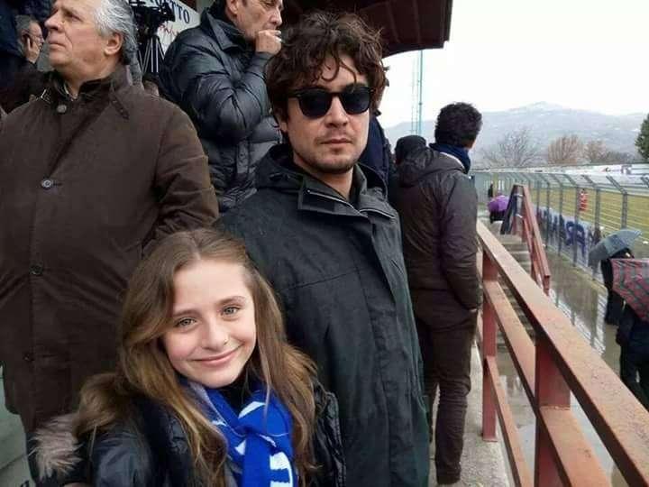 A sostenere la Fidelis anche un tifoso d'eccezione. Scamarcio: "Tifo Andria e giocavo mezzapunta, poi sono arrivate donne e sigarette".