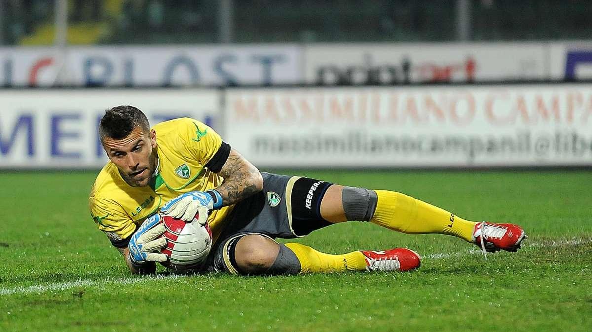 L'ex portiere del Melfi Fumagalli: "Continuerò finché il Messina non andrà in serie B"