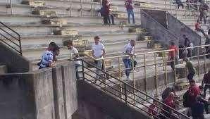 Quattro calciatori della Cavese inseguiti dai tifosi metelliani perchè...