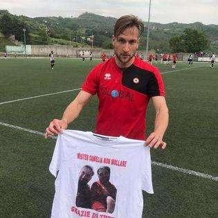 Gli auguri speciali del bomber Antonello Scavone per mister Camelia