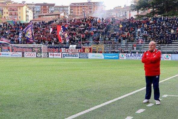 Auto nel Viviani, mister Arleo si fa portavoce delle scuse ufficiali dei calciatori e della Società