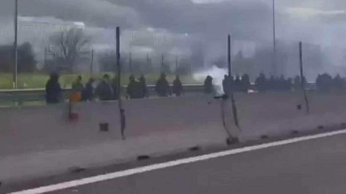 Scontri in autostrada tra i tifosi della Turris e del Benevento