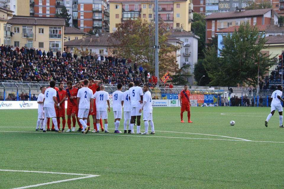 Din Don... quella incantevole pennellata di França... che bomber di razza! 