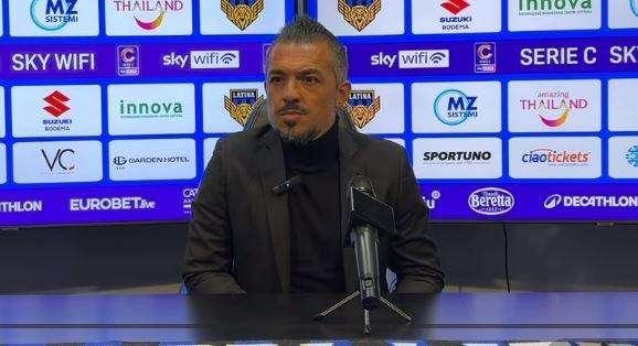 Latina, la delusione di mister Gennaro Volpe: "C'è tanta amarezza, nel primo tempo abbiamo creato 20 occasioni"