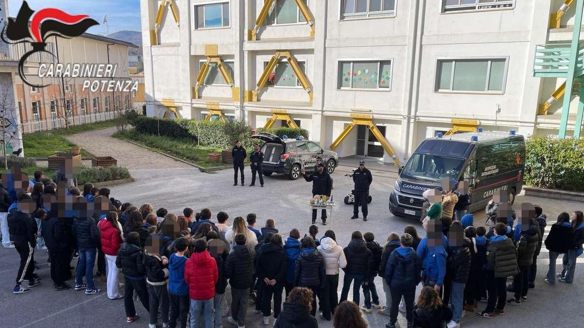 Carabinieri. Campagna di prevenzione ed informazione per il corretto utilizzo di artifizi pirotecnici