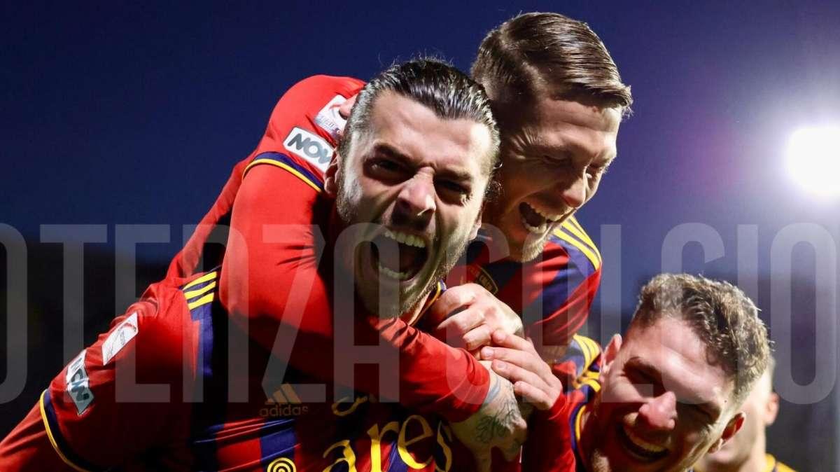Vota il miglior rossoblu di Potenza-Latina