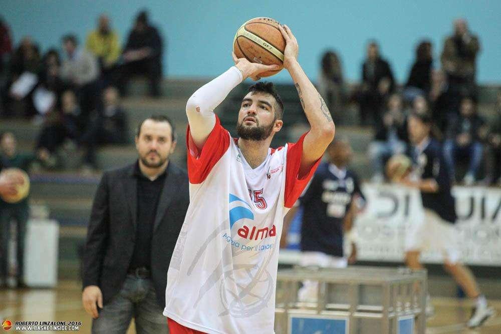 Basket: il potentino Landi passa alla...