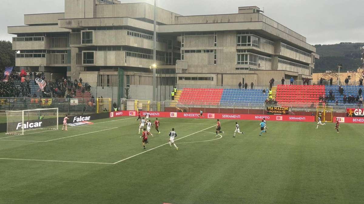 Un Potenza indomabile batte la Casertana 2-0: decidono le reti di Adjapong e D'Auria!