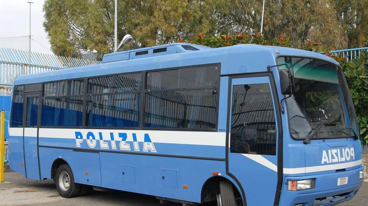 Disordini post Brindisi-Taranto, arrestati quattro ultrà del Taranto e denunciati quattro brindisini