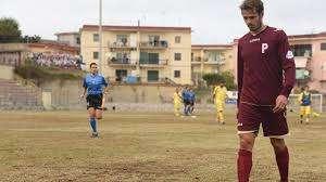In casa Puteolana rescinde un calciatore.
