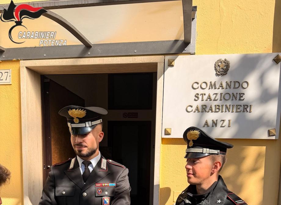 Truffa ai danni di un’anziana con il raggiro del finto carabiniere. I Carabinieri recuperano l’intero bottino e arrestano tre giovani