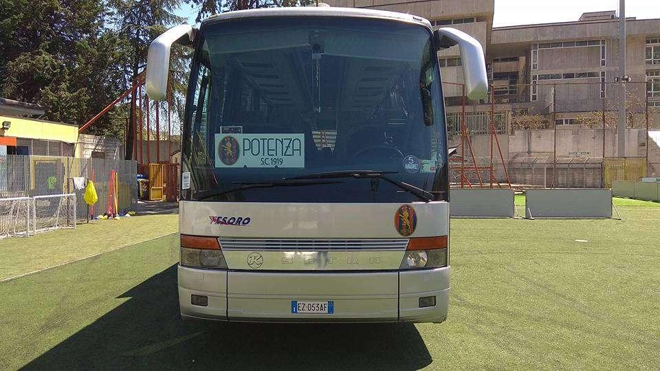 In Basilicata si ritorna in bus...