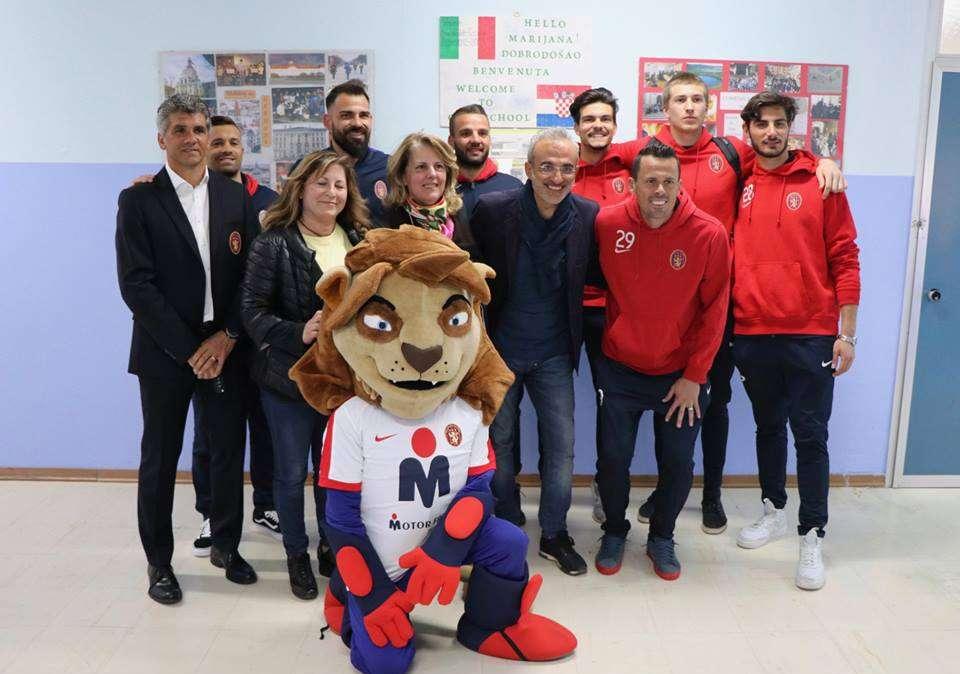 Tripudio per il Potenza all'istituto Sinisgalli...