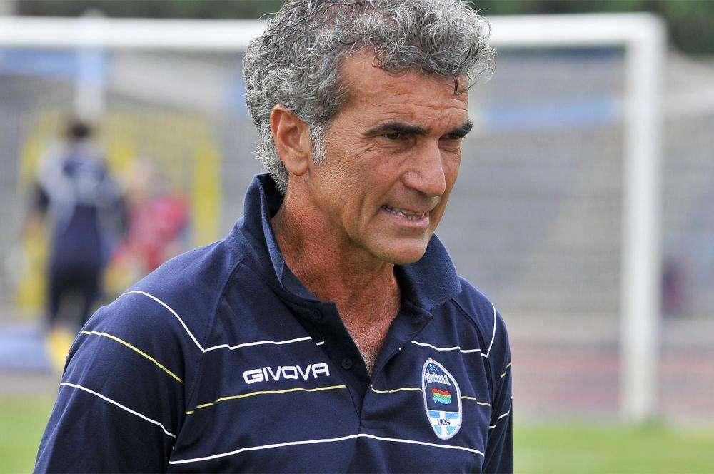 Un "pazzo" Picerno batte il Fasano ed è primo nel Girone H...
