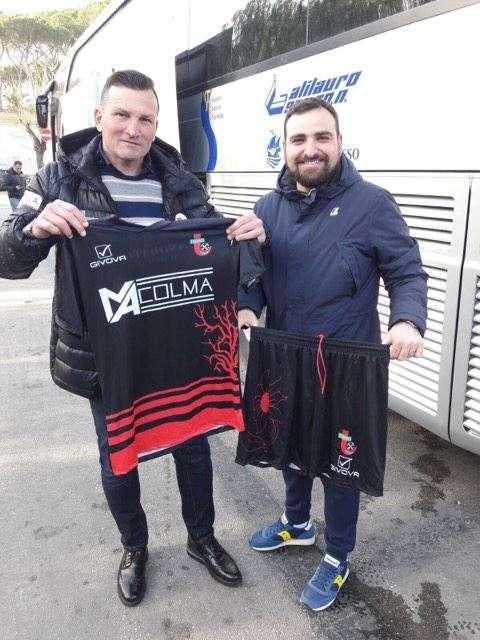 La Turris presenta la nuova maglia...