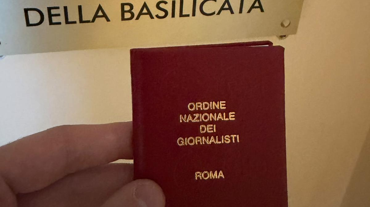 Leonardo Volturno è ufficialmente giornalista: oggi il traguardo del tesserino