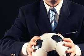 Mercoledì si riuniranno gli stati generali del calcio italiano.