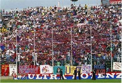 Tifosi rossoblu al Flaminio