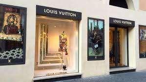 Ruba da Louis Vuitton e Apple, arrestato il fratello dell'attaccante del Siena Varela   