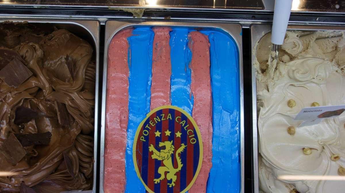 Presentata la lotteria rossoblu...