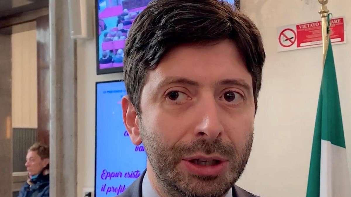 Il Ministro della Salute il potentino Roberto Speranza ribadisce: "Torneremo negli stadi ma non oggi"