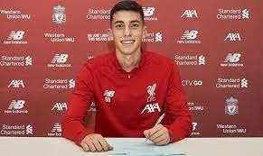 Il centrocampista del Liverpool Ritaccio e la sua storia "Made in Sud".
