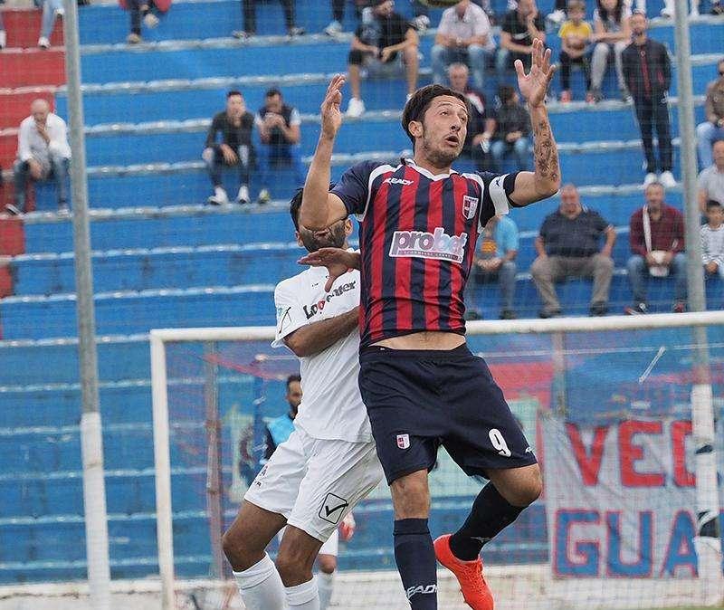 VIRTUS FRANCAVILLA-REGGINA - Saraniti punisce i giovanotti amaranto con un bel gol: qualche responsabilità...